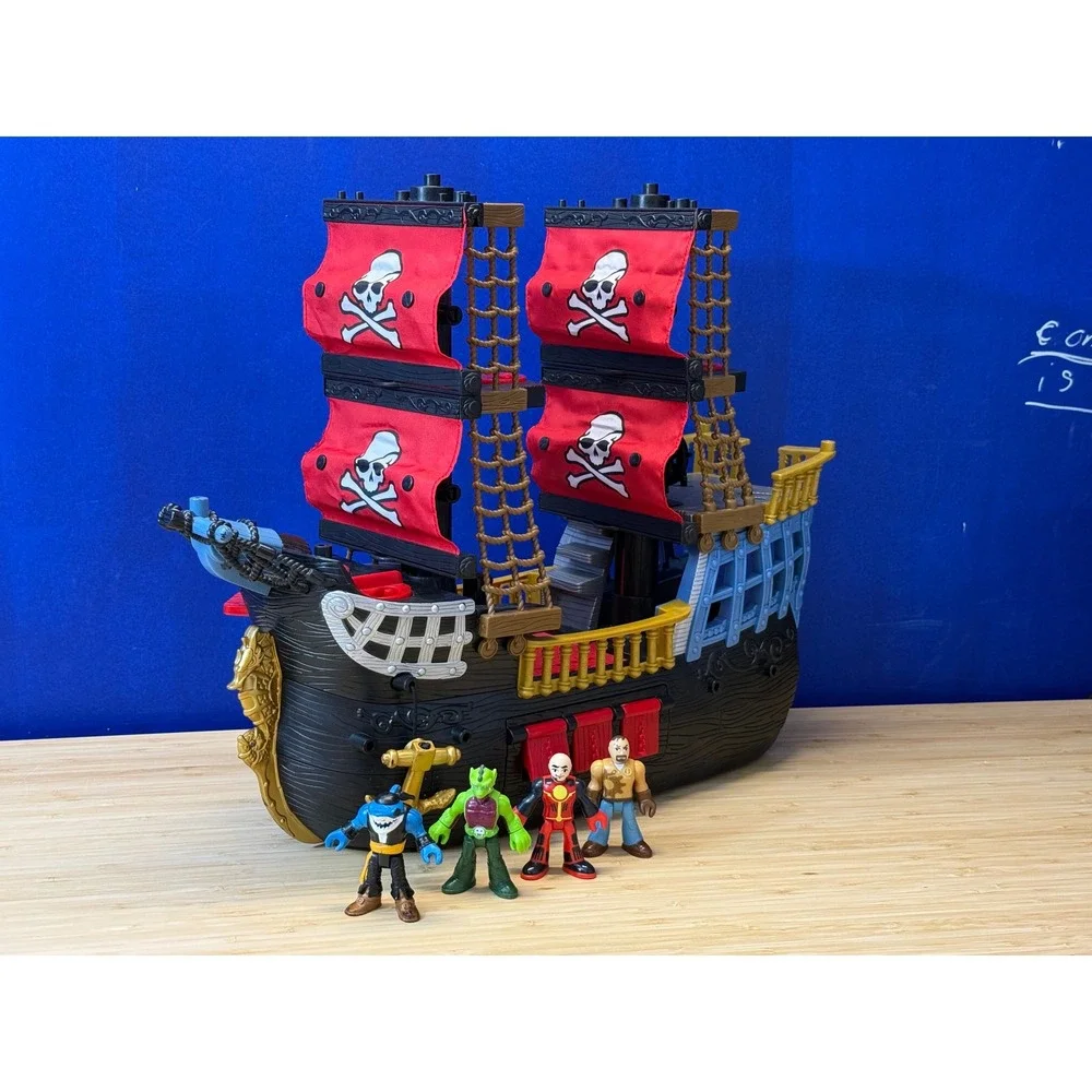 Fisher Price Imaginext Shark Bite Pirate Ship Playset with 4 Figures Black Red